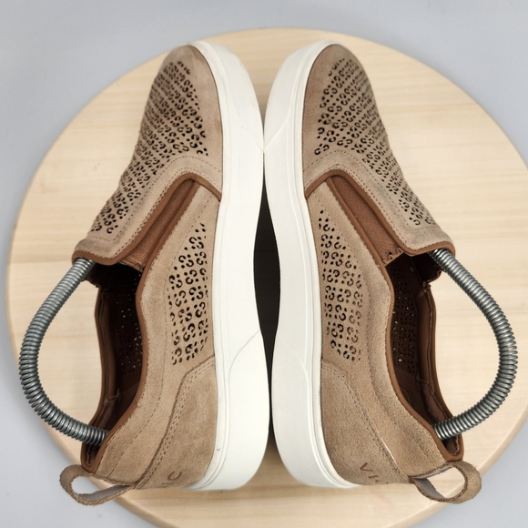 Vionic Womens Kimmie Perf Slip On Shoes sz 9 - Picture 2 of 15